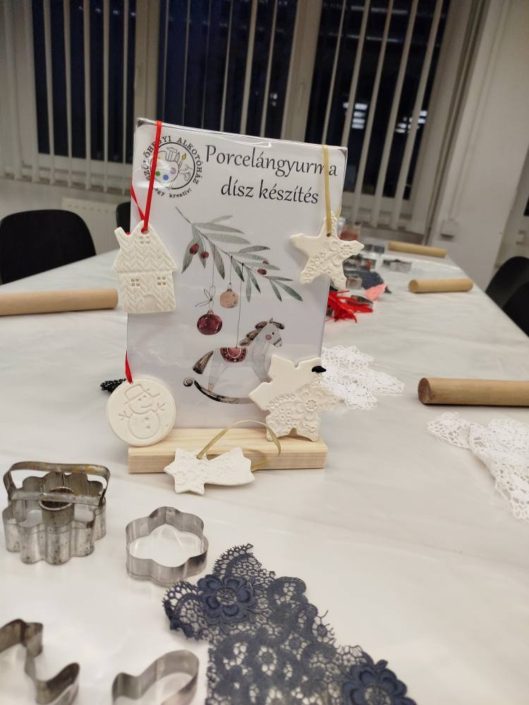 Porcelángyurmadísz készítés 1